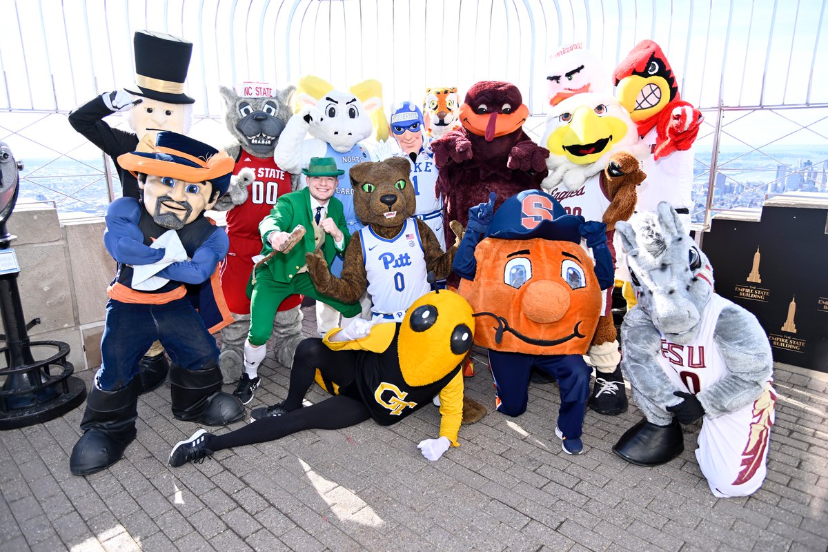 EmpireStateBldg's tweet photo. From courtside to sky-high today with the participating schools’ mascots in the @accmbb tournament! #ACCMBB https://t.co/GwcKrOp01x