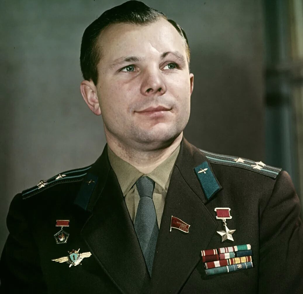PLuWex's tweet photo. Первый навсегда! 
9 марта — 88 лет со дня Рождения Юрия Алексеевича ГАГАРИНА https://t.co/xebv0Ua0pi
