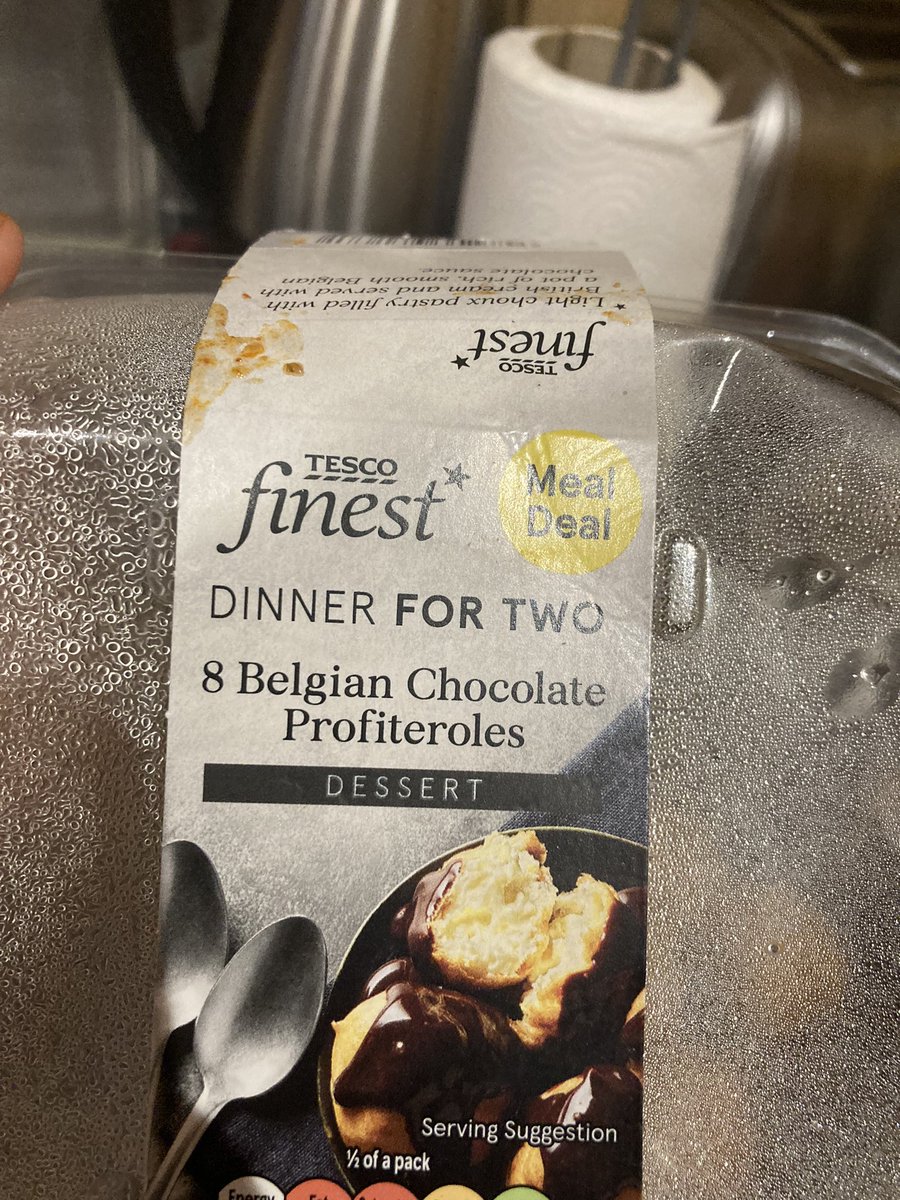 luuuucy1111's tweet photo. @Tesco  u owe us a profiterole https://t.co/y4bNPDqSxy