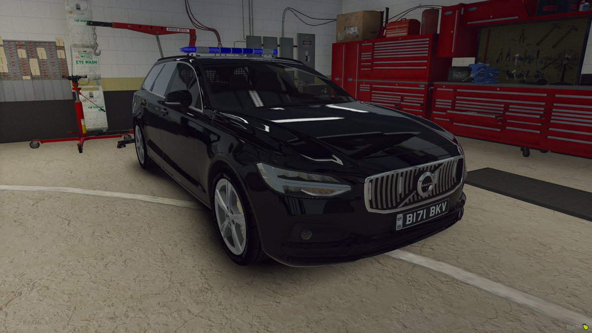BalmoreConstab's tweet photo. Busy day at the garage, 1 new V90 on route to completion for firearms and 2 new vehicles for Rural! 

#balmoreconstab #fictional https://t.co/7VH8yTTjow