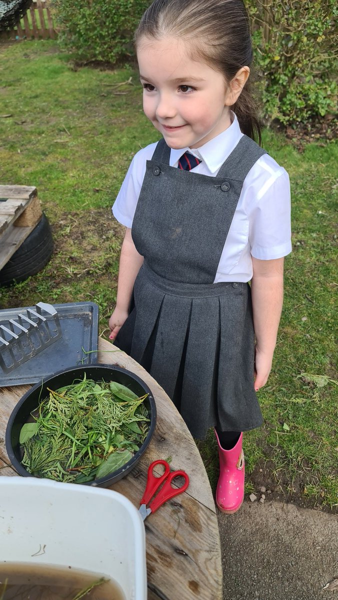 lacheprimary's tweet photo. The revamped mud kitchen is going down a storm in Reception.  Grass pie, fir cone cakes and mud soup were on the menu today. https://t.co/gDNnLMWobZ