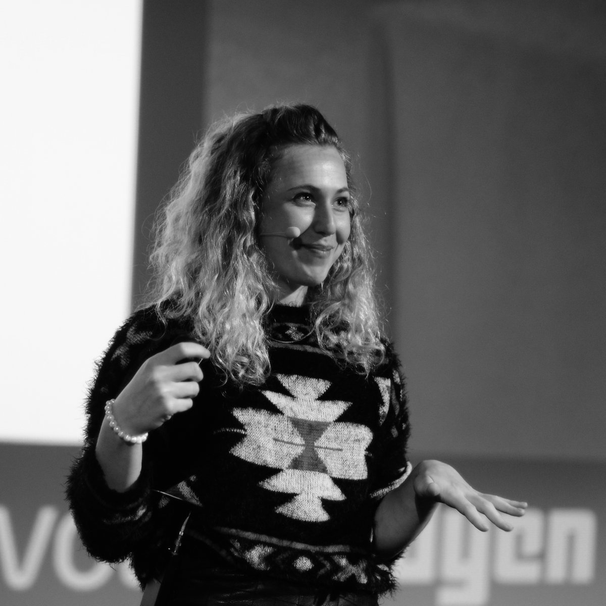 An Interview with Britt Barak: "Balance vision and execution."  Connect with Britt: <a href="/BrittBarak/">Britt Barak 🇬🇧 🏡 ❤️ 🧘‍♀️</a>. Read the interview here: raywenderlich.com/books/living-b… #womenintech