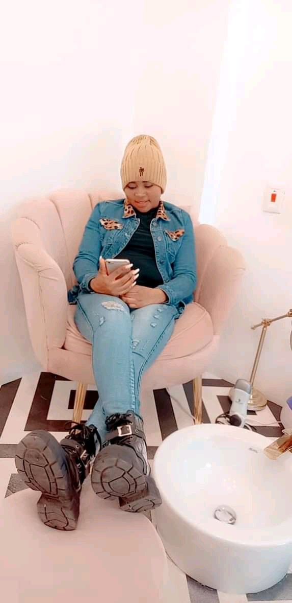 SMLORD3's tweet photo. @hajia_lami  is your sister beautiful 😍😍😍 I love you so much 💯💯 https://t.co/Iu5gU6yuG6