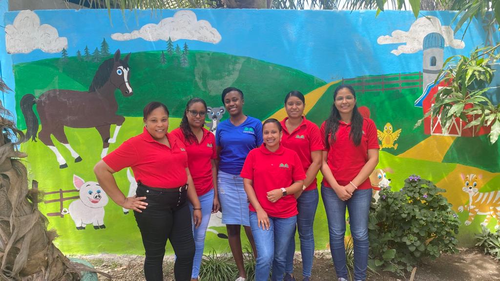 Yspaniola is proud to contribute to the financial independance and career development of many women of the Batey Libertad community😍 On #IWD2022, we recognize their efforts to ensure bright futures for the children and youth of Batey Libertad! ♀️