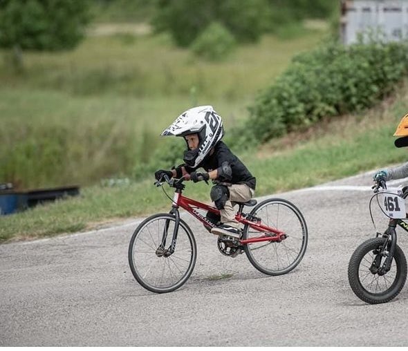 stowlaati28's tweet photo. How it started vs how it’s going 

He had just turned 4 in the pic on the  left, would only sit &amp; could hardly get through the track. 
He’s about to be 7, he’s on a state team &amp; his skill has improved so much. 🥺 https://t.co/btmG8FOJzo