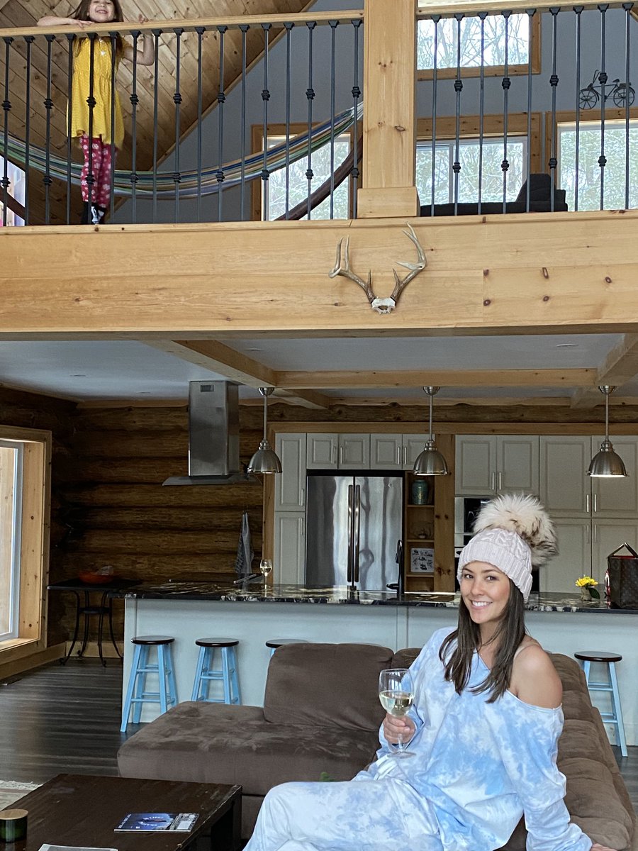 tleeber84's tweet photo. Happy International Women’s Day to the love of my life! ⁦@kaitdubz⁩ https://t.co/m7WveAeSLn
