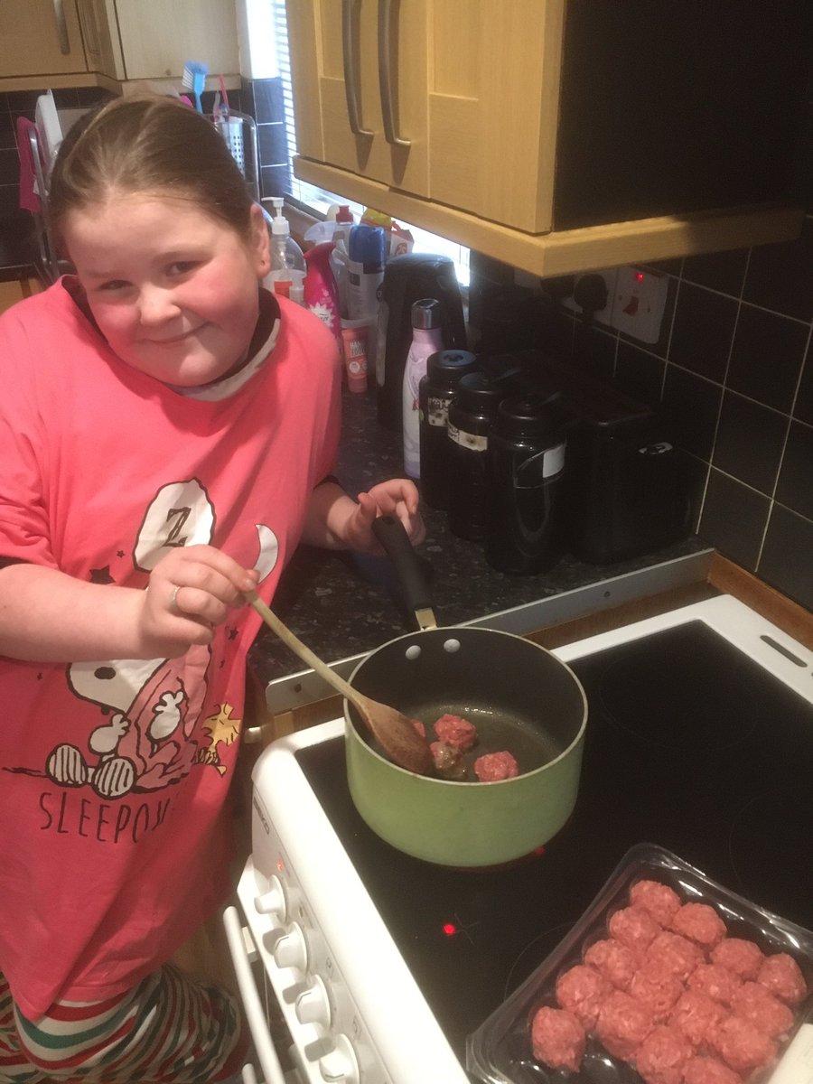 NC8KB7's tweet photo. @MrTisdale1 Hi this is a photo of KB cooking meatballs for the football book at school. Top 👩‍🍳 https://t.co/ERYdnlZk79