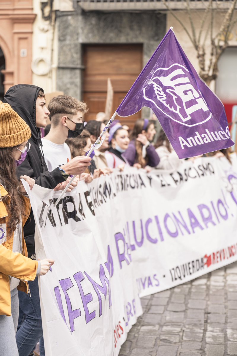 aleedealejandra's tweet image. Sevilla será la tumba del machismo 💜 #8M #8Marzo2022