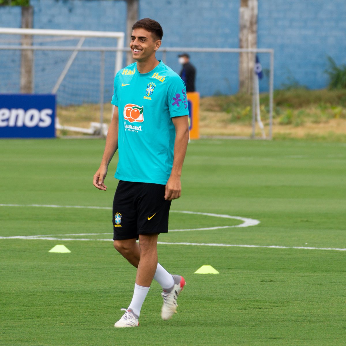 Cruzeiro's tweet photo. É seleção! 🦊 🇧🇷

Nosso zagueiro Weverton foi convocado para a #SeleçãoBrasileira Sub-20! 

O #CriaDaToca ficará à disposição do técnico Ramon Menezes entre os dias 21 e 29 de março para um período de preparação e amistosos. 

📸 @pedro_josecg / Cruzeiro https://t.co/PL4TndzNrw