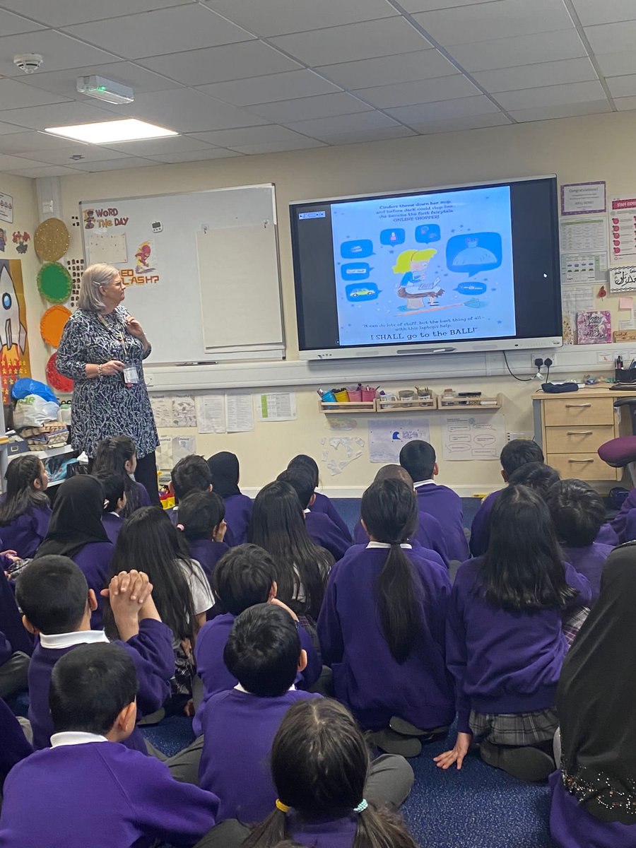 olive_bolton's tweet photo. Rich discussions as our pupils across school were challenged by @BoltonSICT to develop knowledge of #DigitalCitizenship #WeAreStar #Ambition #ThankYou #Respect #InternetSafety #BookHooks #Responsibility https://t.co/wWuWjAINW1