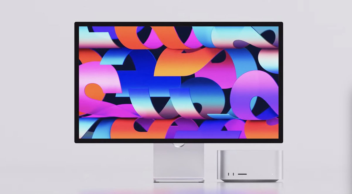 ldaworlds's tweet photo. ตัวสินค้าที่ใช้ชิป M1 Ultra จะใช้ Mac Studio (กล่องขวามือ) กับ Mac Display (ถ้าฟังไม่ผิดนะคะ)
#AppleEvent #LDAWorld https://t.co/YjeZOzyu6P