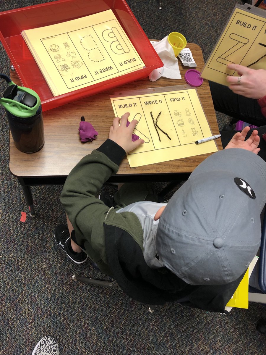 Cassandra Wolfe tweet media