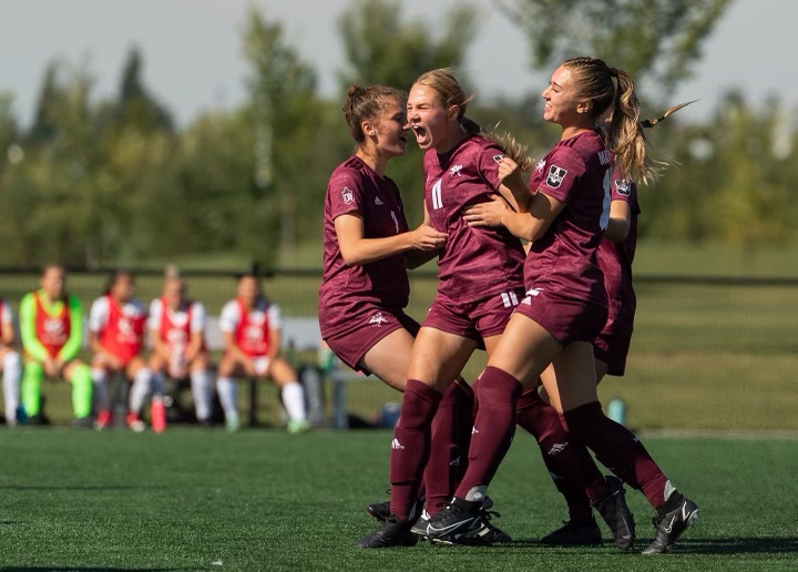 MacEwanGriffins's tweet photo. Today we celebrate #IWD2022 by recognizing all the strong women we have at @MacEwanU &amp; throughout #GriffNation. Thank you to all our amazing athletes, coaches &amp; staff for being a continual source of inspiration.
📷 Chris Piggott, Robert Antoniuk, Joel Kingston https://t.co/IhmdyZICTL