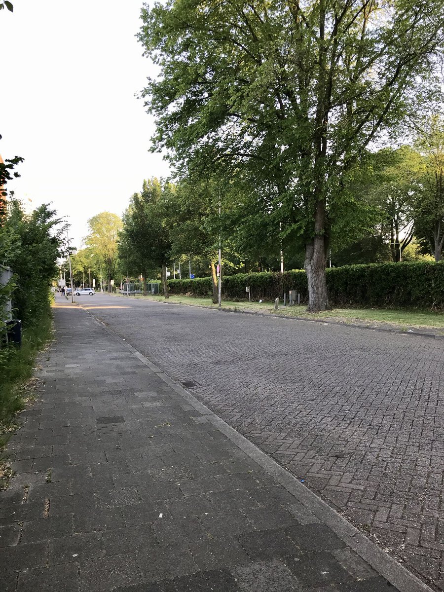 IVO_Research's tweet photo. In 2021 werd #tippelzone ‘de Baan’ in Utrecht definitief gesloten. Wij deden voor en na de #sluiting #onderzoek onder (ex-)#sekswerkers om inzicht te geven in hun situaties en behoeften. Lees hier ons volledige onderzoeksrapport: https://t.co/GtUP1psyNh https://t.co/mtG80UNK62
