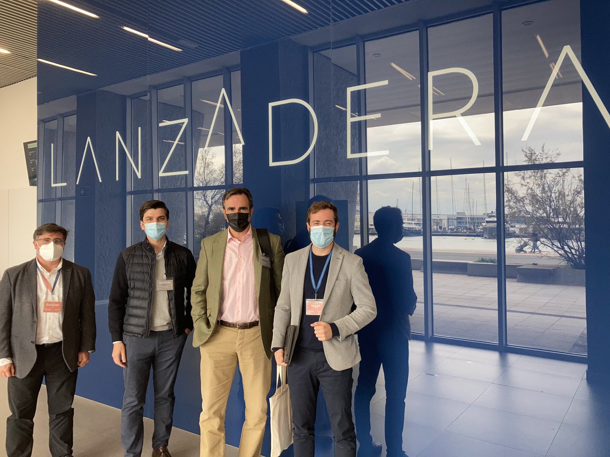 Miguelmilian_es's tweet photo. Hoy hemos tenido en @lanzaderaes a parte de la directiva de #Alnut conociendo #startups y hablando de #openinnovation 🚀🚀🚀 https://t.co/BrZDM93IuJ