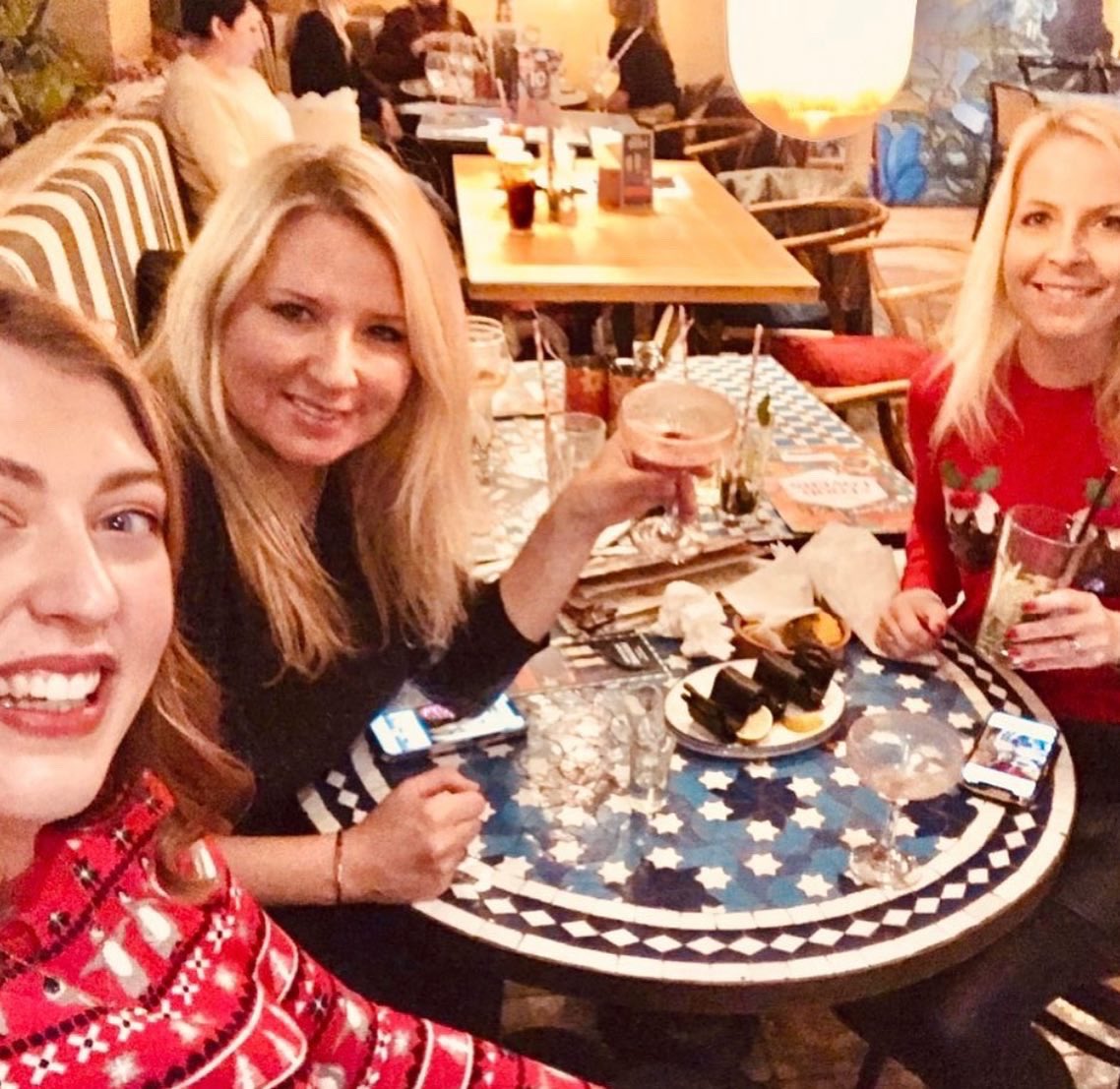 GaynorEngland's tweet image. On #InternationalWomensDay I am proud to say we are celebrating a work anniversary @abstract_news too! #FemaleFounded #Eventprofs #iwd2022 Cheers 🥂🥂🥂🥂