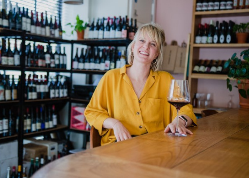 🧡Happy #InternationalWomensDay! 🧡

<a href="/CodeHospitality/">CODE</a> last year created a list of 100 women (not ranked) who live, breathe &amp; love hospitality, just like we do. Take a look at the list here &amp; prepare to be inspired. 

codehospitality.co.uk/industry_insig…

📷 Helen Hall from <a href="/PeckhamCellars/">Peckham Cellars</a>