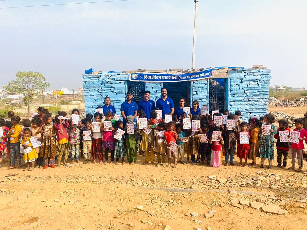 divyajeevanngo's tweet photo. We believe that education is simply the soul of a society as it passes from one generation to another which is why Divyajeevan team rajasthan is providing free education school for underprivileged children here is a glimpse of happiness they experienced
@divyajeevanngo #school 💙 https://t.co/1xyX45oWuq
