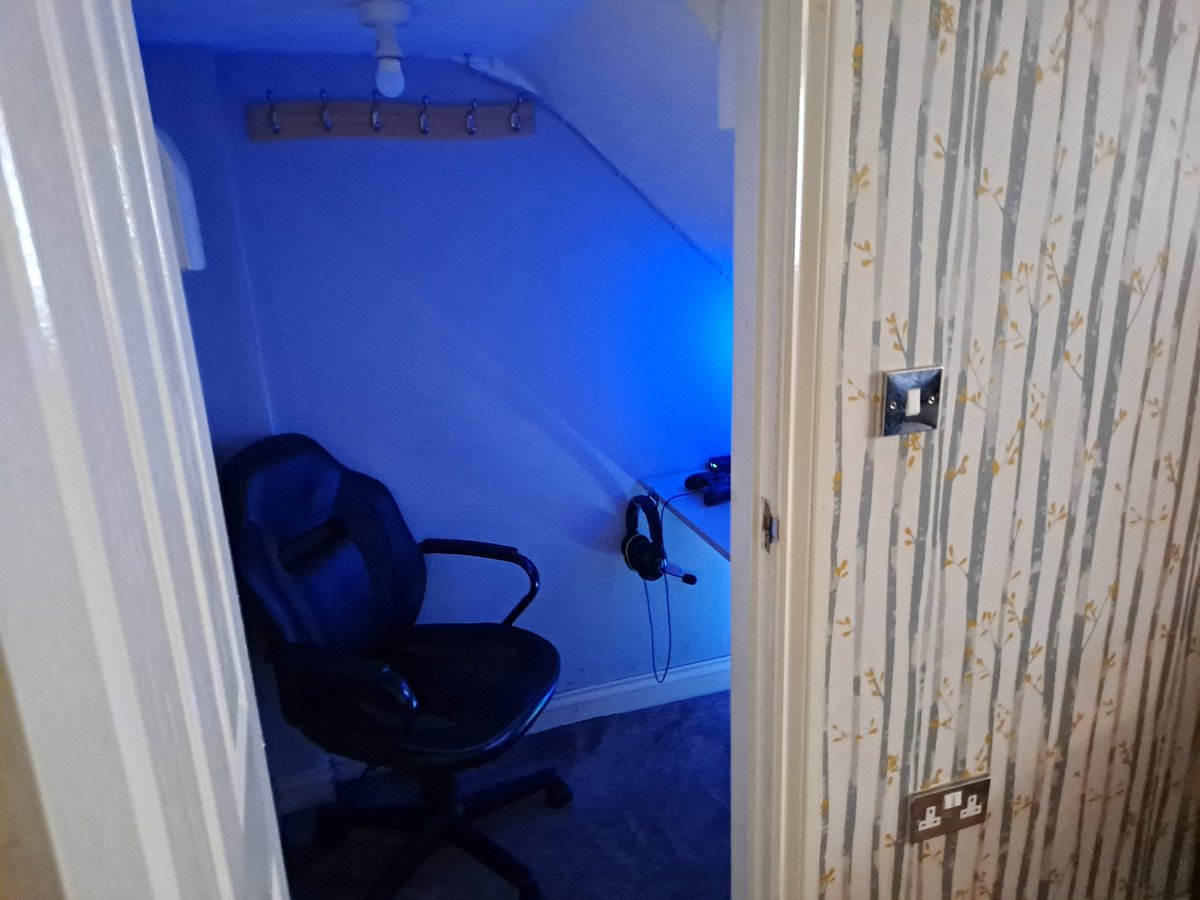 fatalaspin's tweet photo. #Jaywhatdoyouthink0322 @JayzTwoCents Hey Jay, This is my first build inspired by some of your videos, and probably one of the smallest places you've seen a gaming setup. Under my stairs. Rtx 3060 16gb 3200mhz ram 11600k budget build, oh and an xbox series x. https://t.co/AlF4Qd4YxE