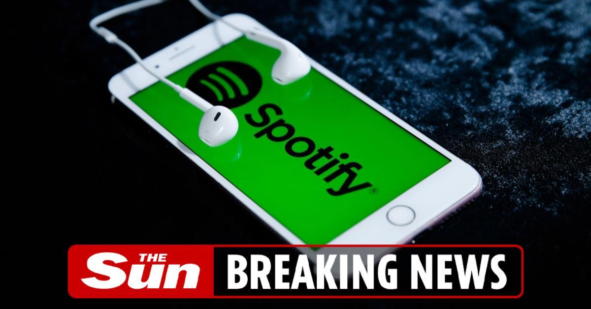 TheSun's tweet photo. Facebook, Spotify and more reported DOWN for thousands worldwide https://t.co/uhGfp2oBXf https://t.co/VirornrFeR