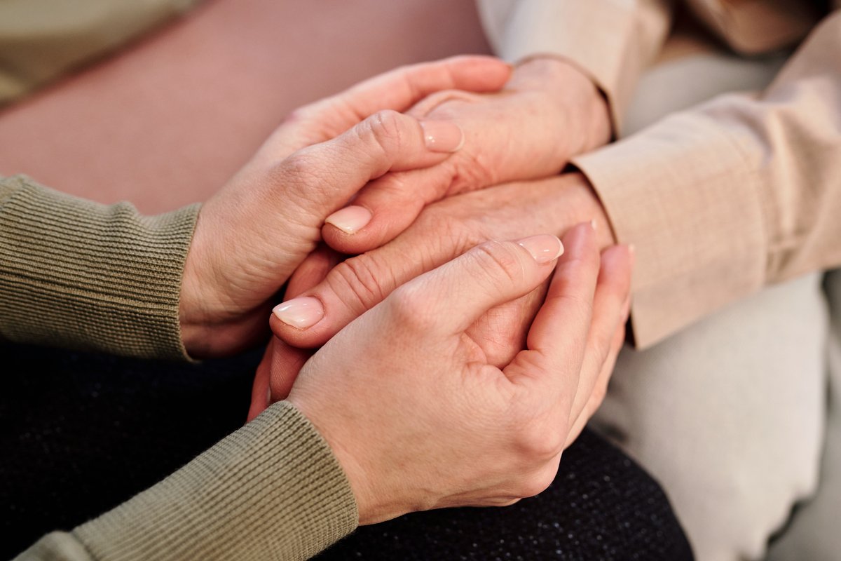 HHP_RI's tweet photo. At BH Link, we offer crisis intervention services to help you cope, and we connect people to ongoing treatment and care.
#YouAreNotAlone #BHLinkRI #ItsOkRI
Call: 401-414-LINK (5465)
Click: https://t.co/CDTaZ5JjNT
Visit: 975 Waterman Ave, East Providence, RI 02914 https://t.co/9iFxXLQnYq