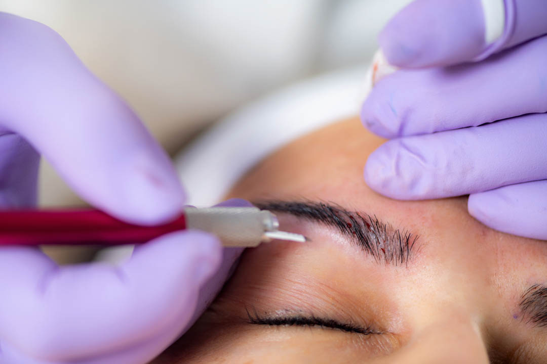 SuziSuzettee's tweet photo. We offer microblading options that create a realistic, fuller, and more balanced brow. #Microblading https://t.co/qfTuzLlwpN https://t.co/w6N6TuhVkP