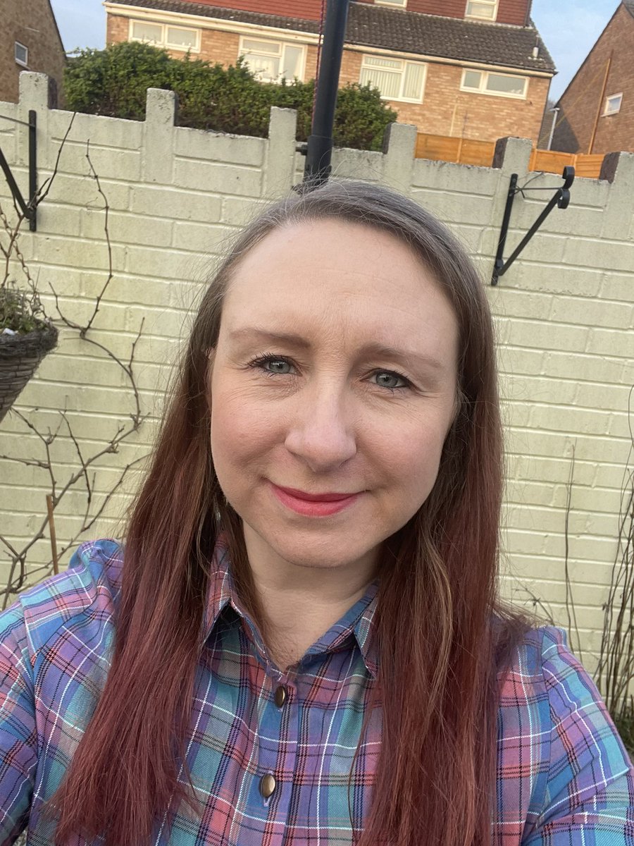 Wearing green and purple to represent the suffragettes on #IWD2022 spent the day with fantastic women across <a href="/CyfannolWAid/">Cyfannol Women's Aid</a> #BreakTheBias