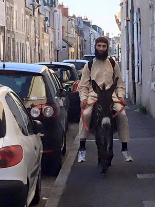 momo58_'s tweet photo. Les ravages du prix de l’essence https://t.co/UHMkClqJxr