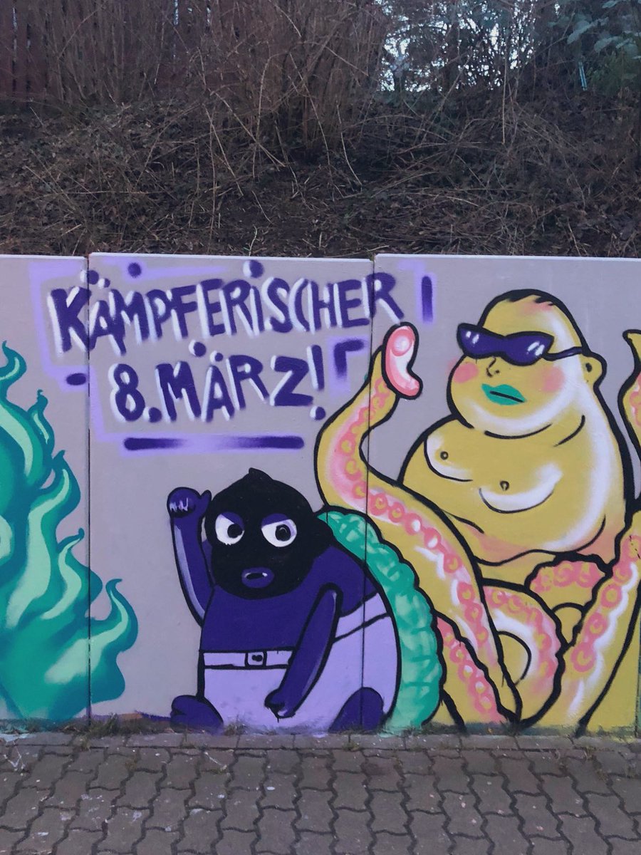 __girlpower__'s tweet photo. bitches brauchen keine genderrollen 🔥 #hro0803 https://t.co/geGeVBvwOX
