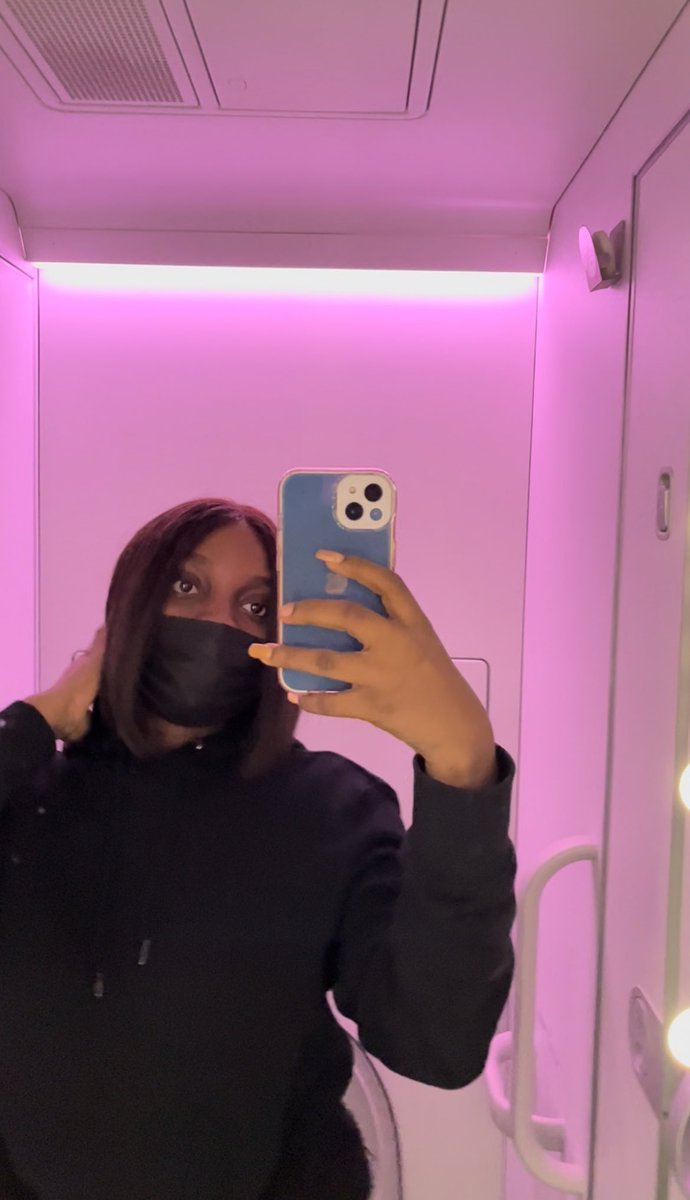 shayxos's tweet photo. a new country, purrr💅 https://t.co/bRvRREvsvF