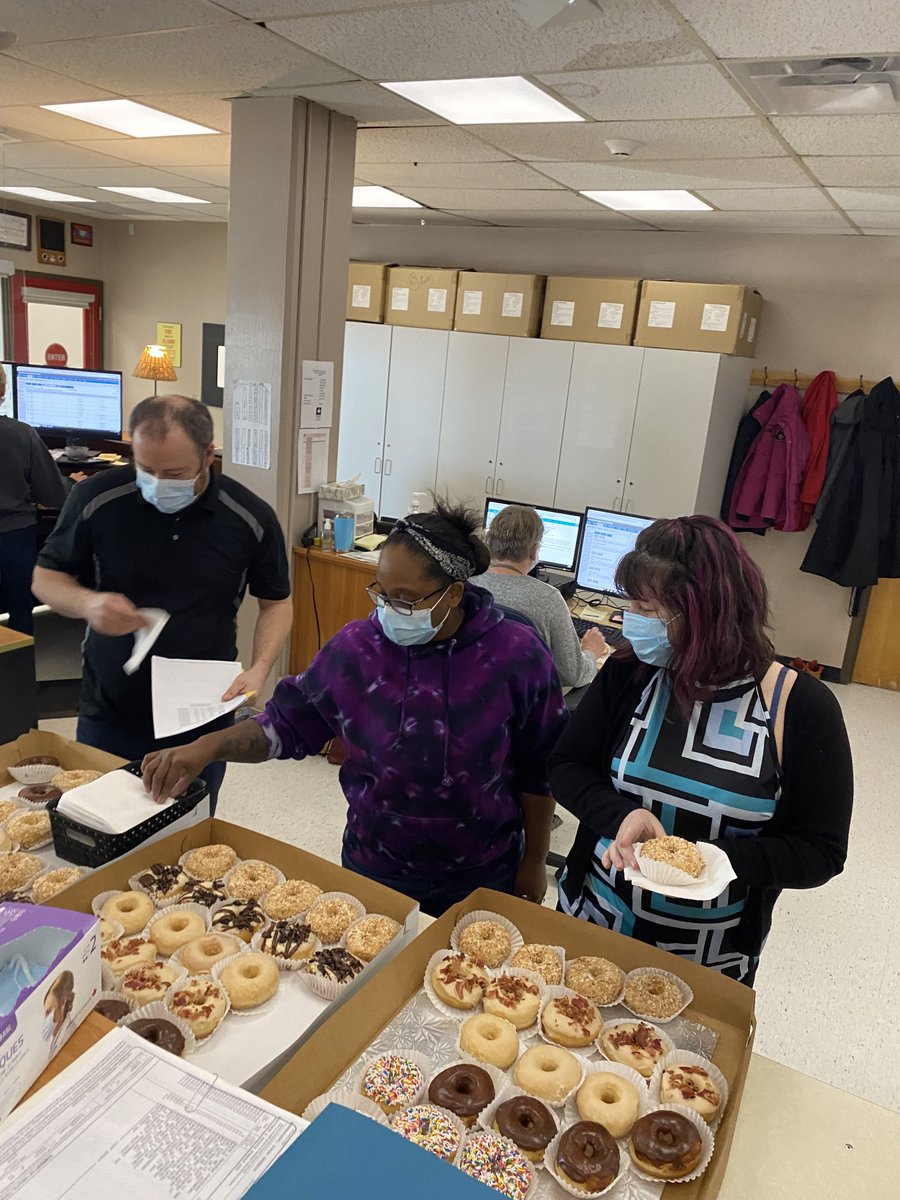 bssnews's tweet photo. Thank you Central Hastings School for the Random Act of Kindness!  We loved our donuts!❤️🖤 https://t.co/ByZllc75gt