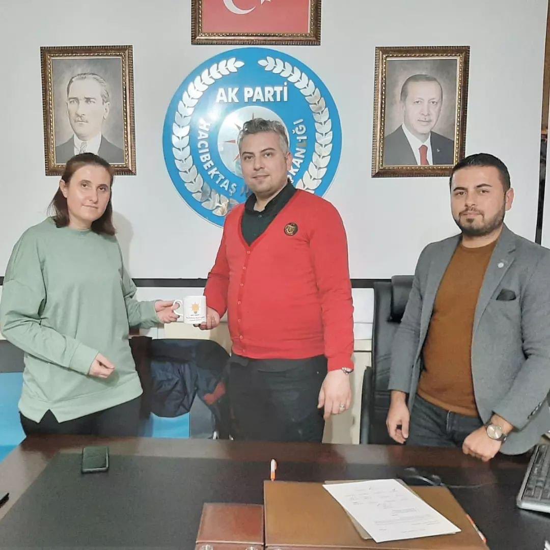 AKHACIBEKTS's tweet photo. Ak Parti Hacibektaş İlçe teşkilâtı olarak İlçe Koordinatörümuz @MedetAy50 Başkanımızın katılımı ile Haftalık olağan Yönetim Kurulu  toplantımızı icra etmiş olduk.
Hayırlara vesile olsun.

@kemikkiranali @kulmustafa77_ac @yucelmenekse50 @erkankandemir @EmrahDe50 https://t.co/r0uekCvieh
