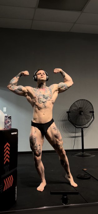 Hey everyone! I&rsquo;ve been very absent from here as a lot of my focus has been towards tattooing and my