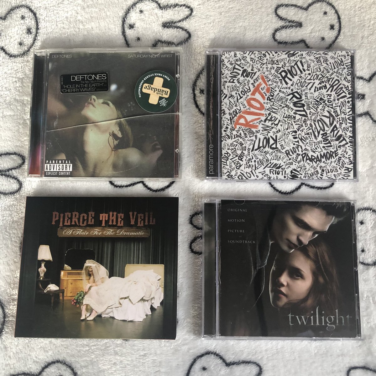 scenemos's tweet photo. updated cd collection! https://t.co/A7Sa1XKAhi