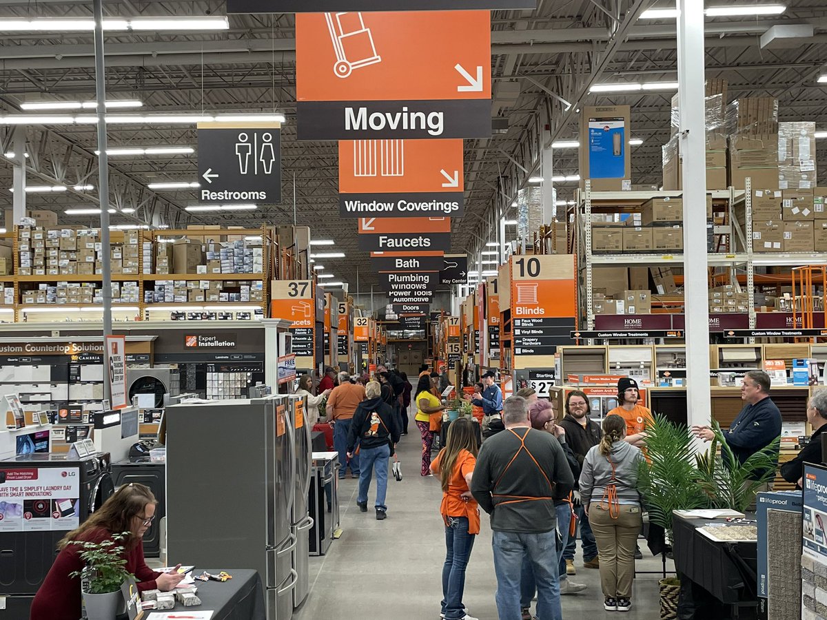 The Great PK <a href="/3008/">zozo</a> today, leading the way for district 196! Great turn out by our amazing associates!