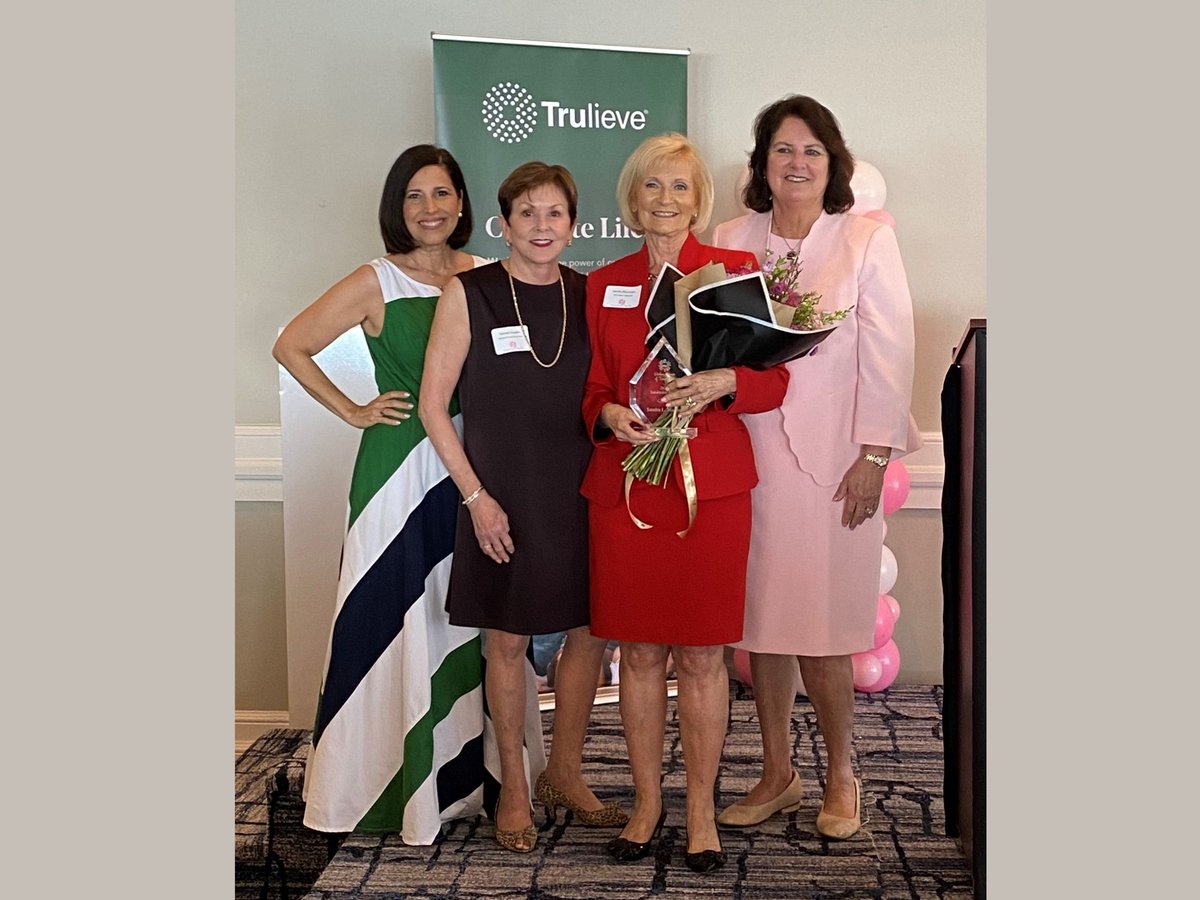 Shumaker Advisors Florida, LLC is proud to announce Sandra Murman, Principal and former Hillsborough County Commissioner, was recognized today, March 8, 2022, with the “Working Women of Tampa Bay 2022 Leadership Award.”
Full article here: bit.ly/LeadershipAwar…
 #WomensDay