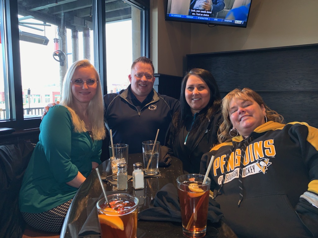 Thank you Darren from Pella for taking us Lowe's ladies from store 3051 out to lunch to celebrate us on Women's international day. We really appreciated you, as well as Pella for thinking of us.
<a href="/BlueTeam_R21/">Lowe’s Region 21</a> <a href="/kplowery6b/">Kyle Lowery</a> 
<a href="/mike_sturtz/">MikeSturtz</a> 
@AlexStempovschi 
<a href="/HR_KristenS/">Kristen Stumpf</a>