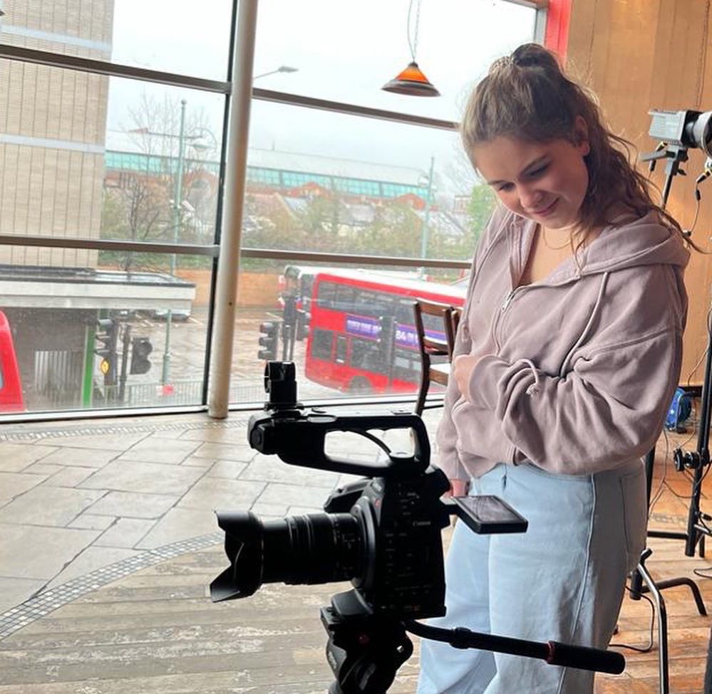 KIFFESTUK's tweet photo. Happy #InternationalWomensDay to all of the inspiring women in our lives! We are so grateful for all of the women on and off screen who have paved the way for aspiring filmmakers. Here at #KIFFest we are so lucky to work with strong and talented women everyday! https://t.co/tUqspXeJVL