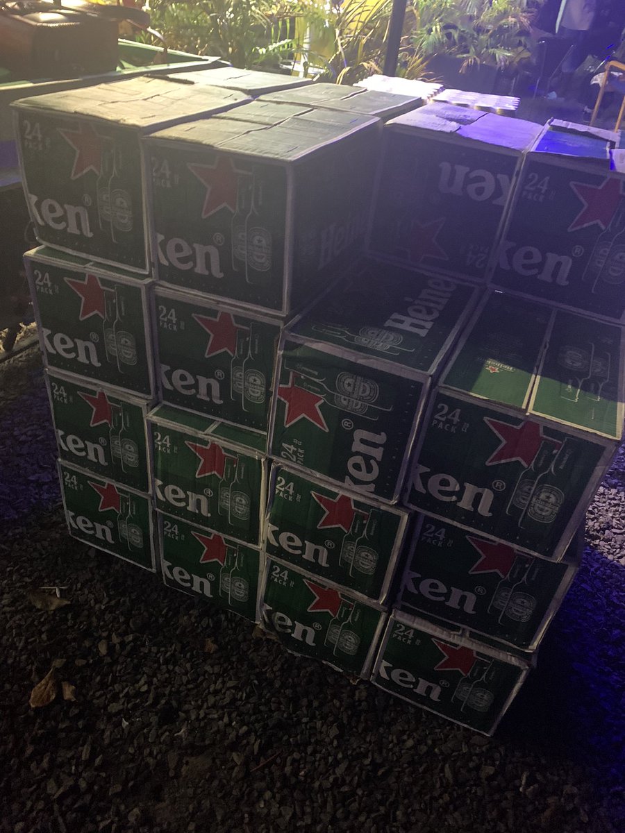 Are you in buea and you’re hosting a house party,A birthday party, a baby shower, any event and you need quality Heineken from Equatorial Guinea? All you need to do is call 
👇
651453080. And get served in no distant time. I’m all ready for you 🤲🏽