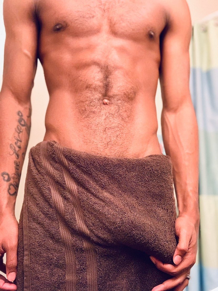 RaqonDl's tweet photo. next time who joining me in shower 👀? https://t.co/unOqczXCVc