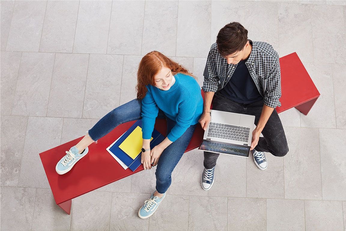 What’s New in EDU:
Live-Demos &amp; QA mit Alexander Singer
Die spannendsten neuen Features &amp; Neuerungen im kompakten Live-Format!
Jeden Tag hören wir auf euer Feedback weltweit für Verbesserungen von #Teams, #Office365 #Whiteboard und für neue Funktionen. lnkd.in/gw7FifFQ