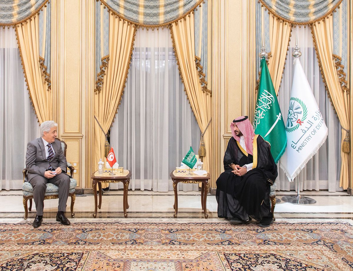 kbsalsaud's tweet photo. بتوجيه من سمو سيدي ولي العهد -حفظه الله- التقيت اليوم أصحاب المعالي وزراء الدفاع بدولة تونس، وجمهورية قبرص، وجمهورية قيرغيزستان، وبحثت معهم العلاقات الثنائية بين بلداننا في المجال الدفاعي وسُبل تعزيزها، إضافة إلى عدد من القضايا الإقليمية والدولية ذات الاهتمام المشترك. https://t.co/fWLrWNNhTz