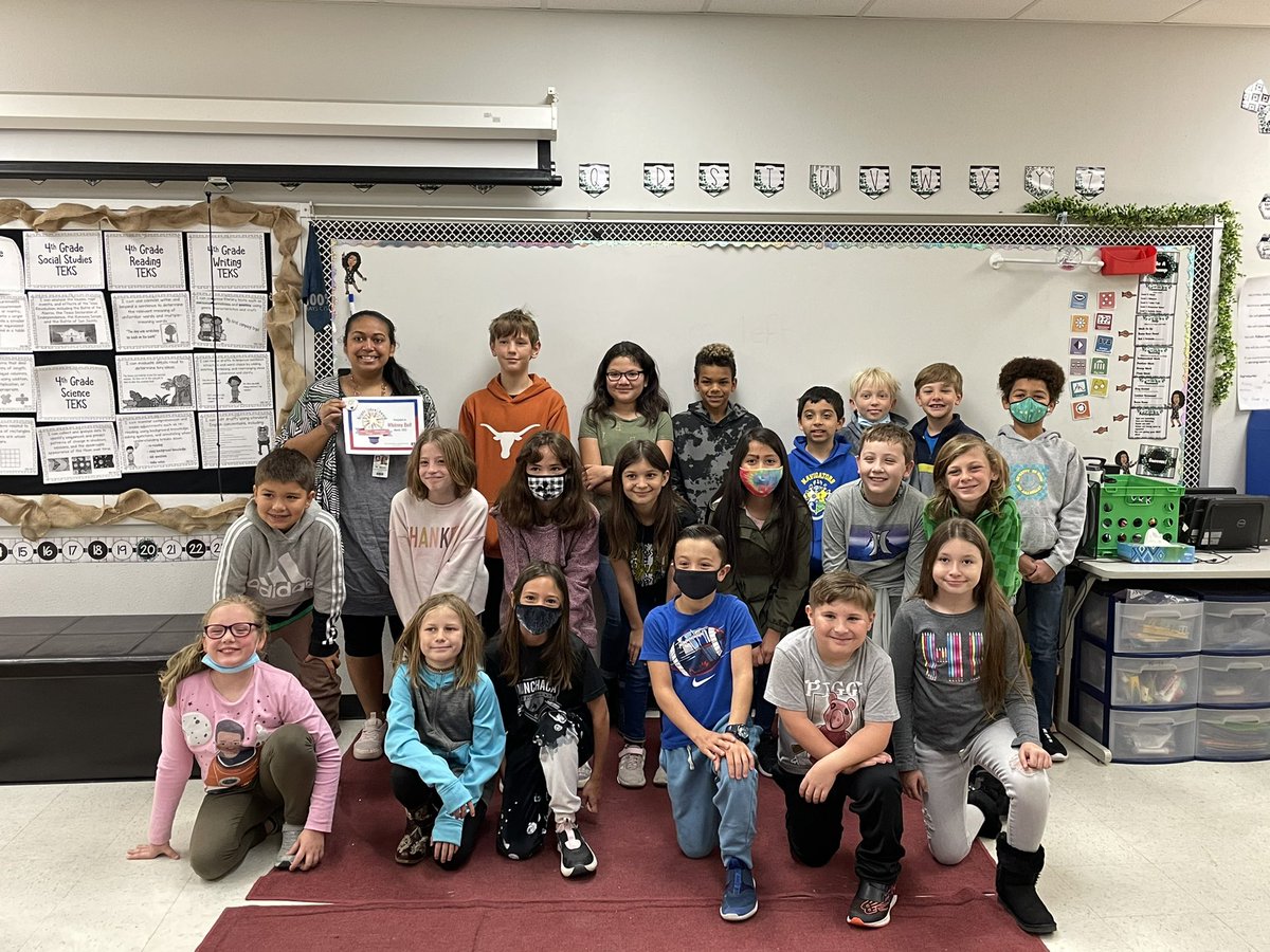 IvicicMelissa's tweet photo. Today’s “Bright IDEA Award” tour started @NESNavigator1 to celebrate 4th grade teacher Whitney Bell! Her innovation and use of video lessons makes her a perfect blended classroom! Such a great asset to @HaysCISD! @melodycrowther1 @MaryNoble001 @emherrin @erod129 @brandi_snead https://t.co/yH9eshwIlU