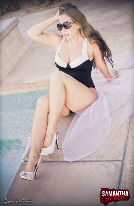 I have this Palm Springs pool to myself. Want to join me? See more at (49 pictures) https://t.co/UIXcWApOs4