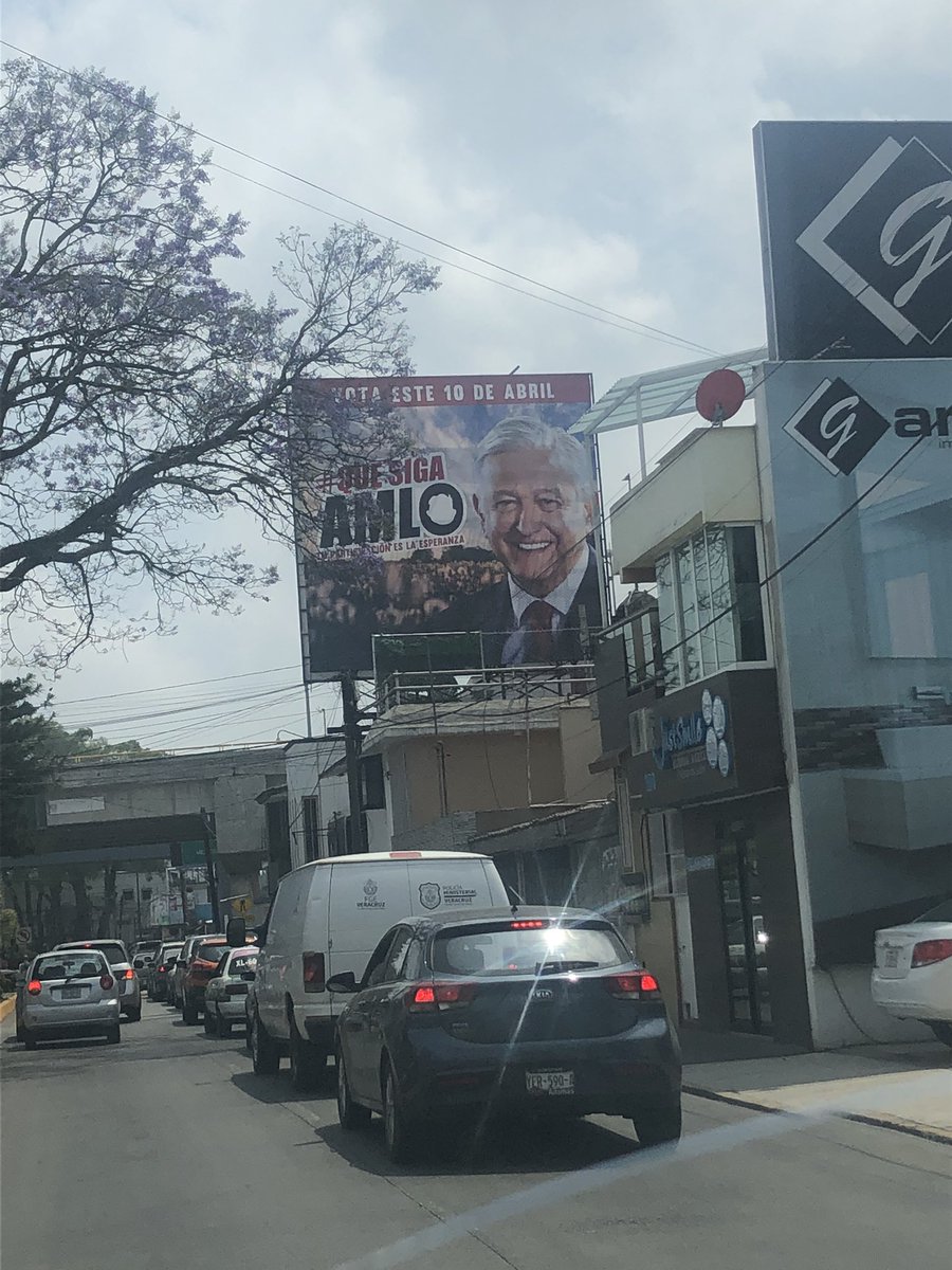 romanfh's tweet photo. En un trayecto de 10 15 min en Xalapa,ver se ven todos estos anuncios. Quién los paga? No hay veda electoral? Ojo que no pude tomarte foto a todos los que había @beltrandelrio @latinus_us @CarlosLoret @brozoxmiswebs @DeniseDresserG @DeniseMaerker @lopezobrador_ @CuitlahuacGJ https://t.co/IOyBf9YYmf