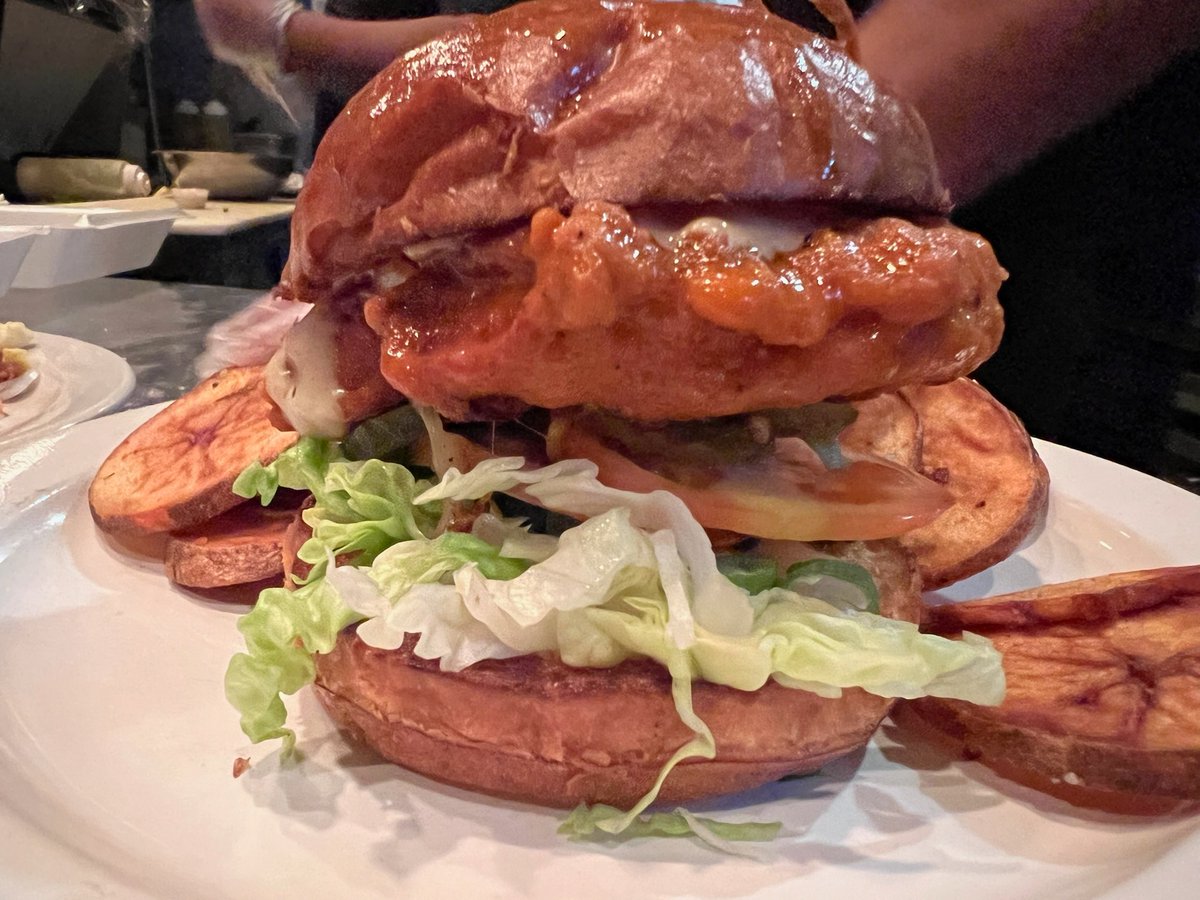 pressgrill's tweet photo. Whether or not you've any sort of grand strategy surrounding the acquisition of meals today, keep in mind CRISPY BUFFALO CHICKEN SANDWICH + TRIPLE-DECKER CLUB are on special. Also that you can eat here all day long, UNTIL MIDNIGHT, or dial 298-1014 to get BAR DRINKS W/ TAKEOUT..! https://t.co/XRmoGABUuL