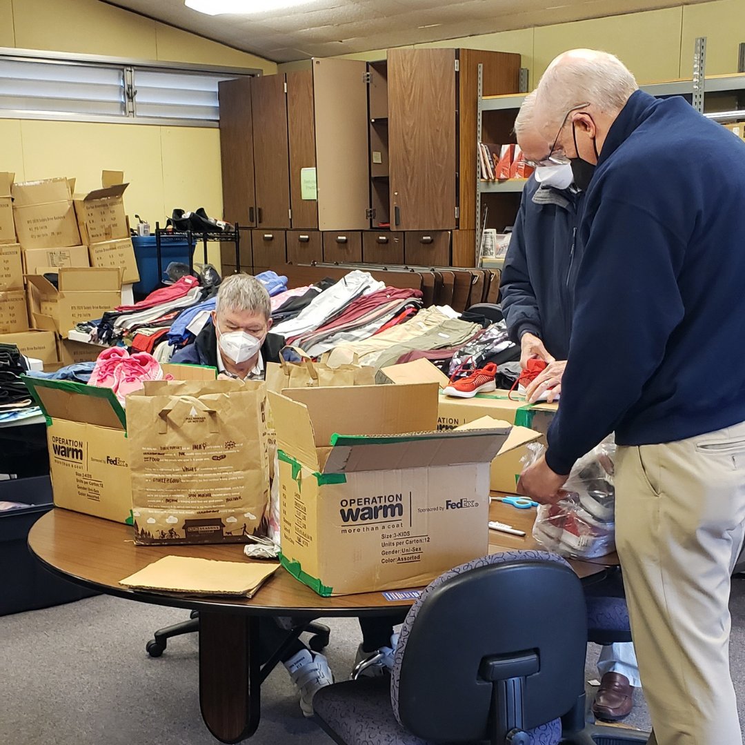 BeavertonSD's tweet photo. Thank you Beaverton Rotary for your generous donation of nearly 400 pairs of new shoes for our Clothes for Kids program!
@BeavertonRotary 
#LetsBeGiving
#BSDtogether https://t.co/KyIH6t2Gri