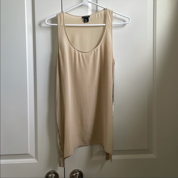 SeppieSaph's tweet photo. So good I had to share! Check out all the items I'm loving on @Poshmarkapp #poshmark #fashion #style #shopmycloset #clubmonaco #caslon #unbranded: https://t.co/spRTFqcHlT https://t.co/iEQlb5Uuop