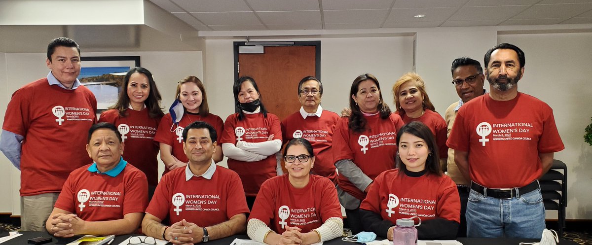WorkersUnitedCA's tweet photo. What a way to celebrate #InternationalWomensDay! A mainly women workforce, Canada Goose Winnipeg Workers are currently negotiating their first collective agreement, fighting for 1500+ powerful women and men in the garment manufacturing industry!✊💪 https://t.co/Rw8YCANq5K