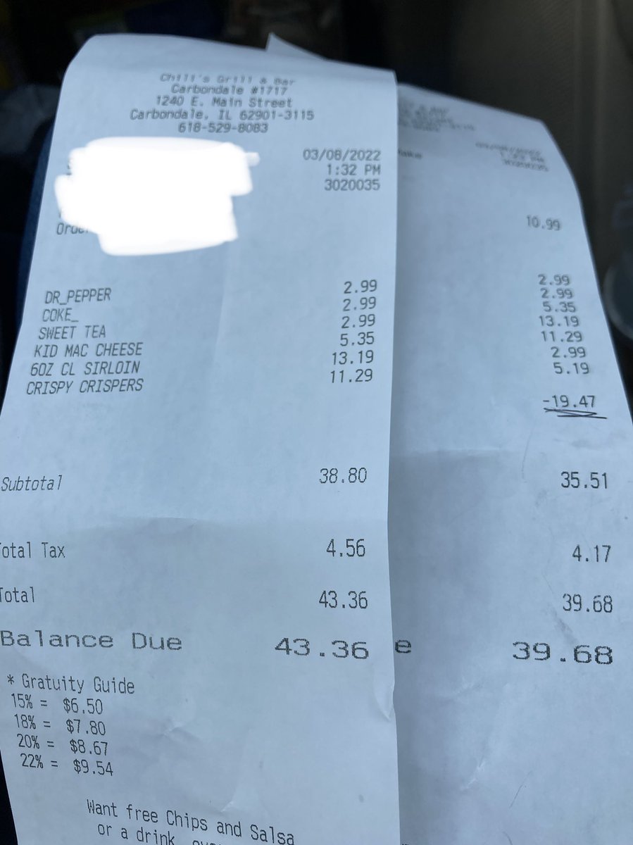 kryystaa_'s tweet photo. Complained to my server @Chilis about not receiving an item that I paid for. Asked for it to be removed then ended up with a higher bill as a result for LESS food? Left is the final total I ended up paying because they refused to be helpful at the restaurant. Right is my original https://t.co/zxMfXJZCfO